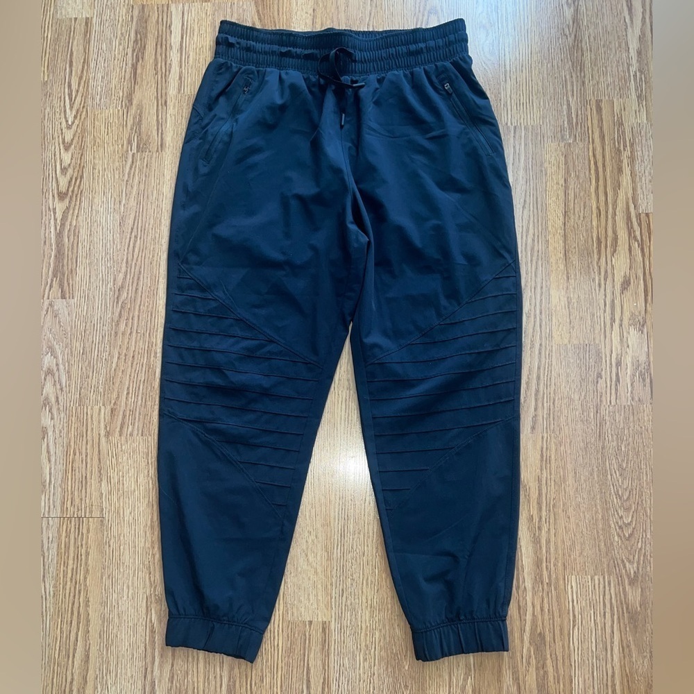 Joggers - Picture 2 of 4